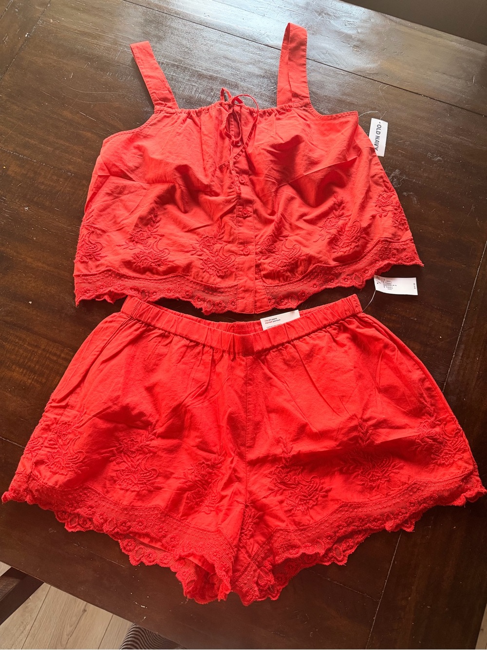 BNWT old navy 2 piece set